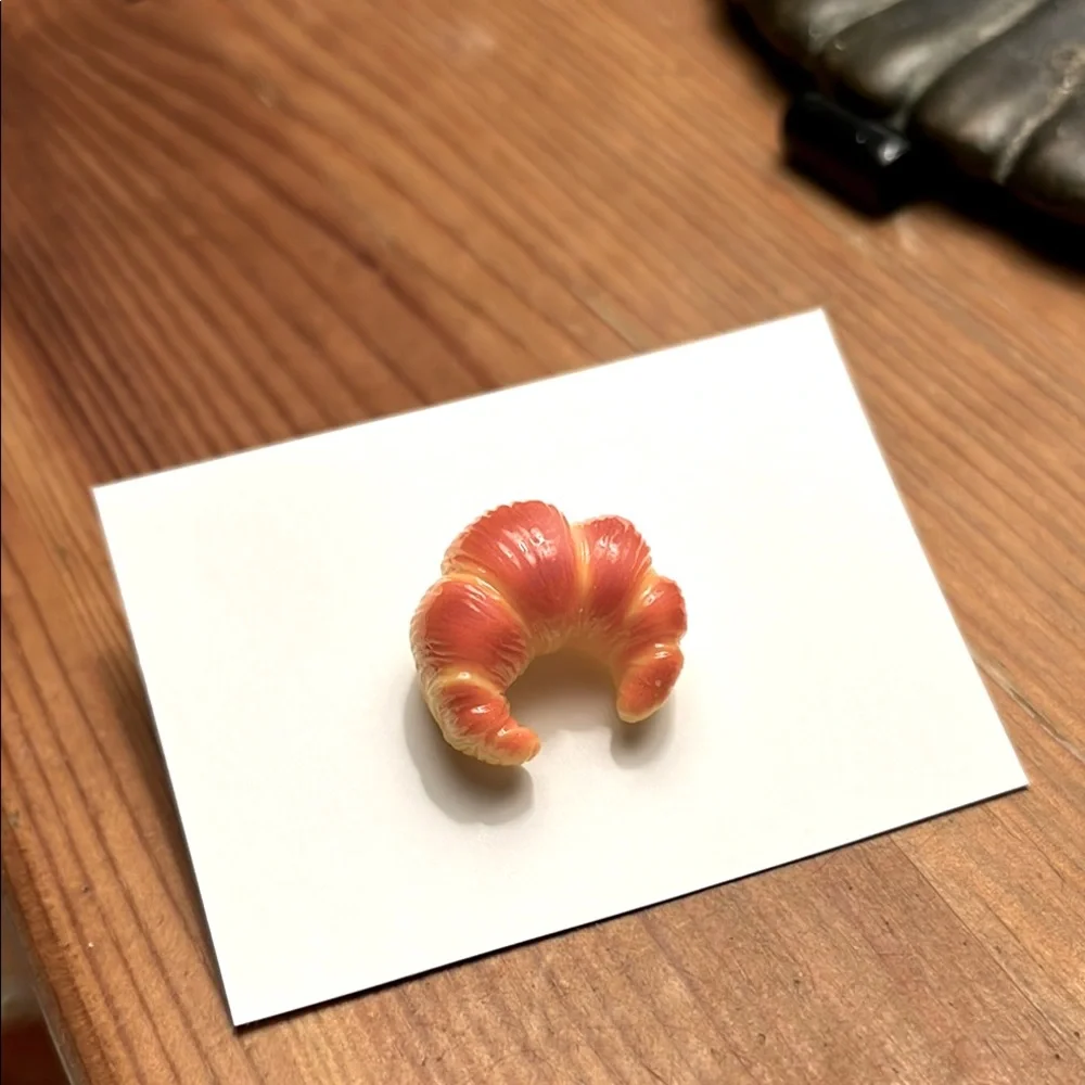Croissant Pin - Picture 1 of 2